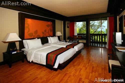Kata Beach Resort & Spa 13